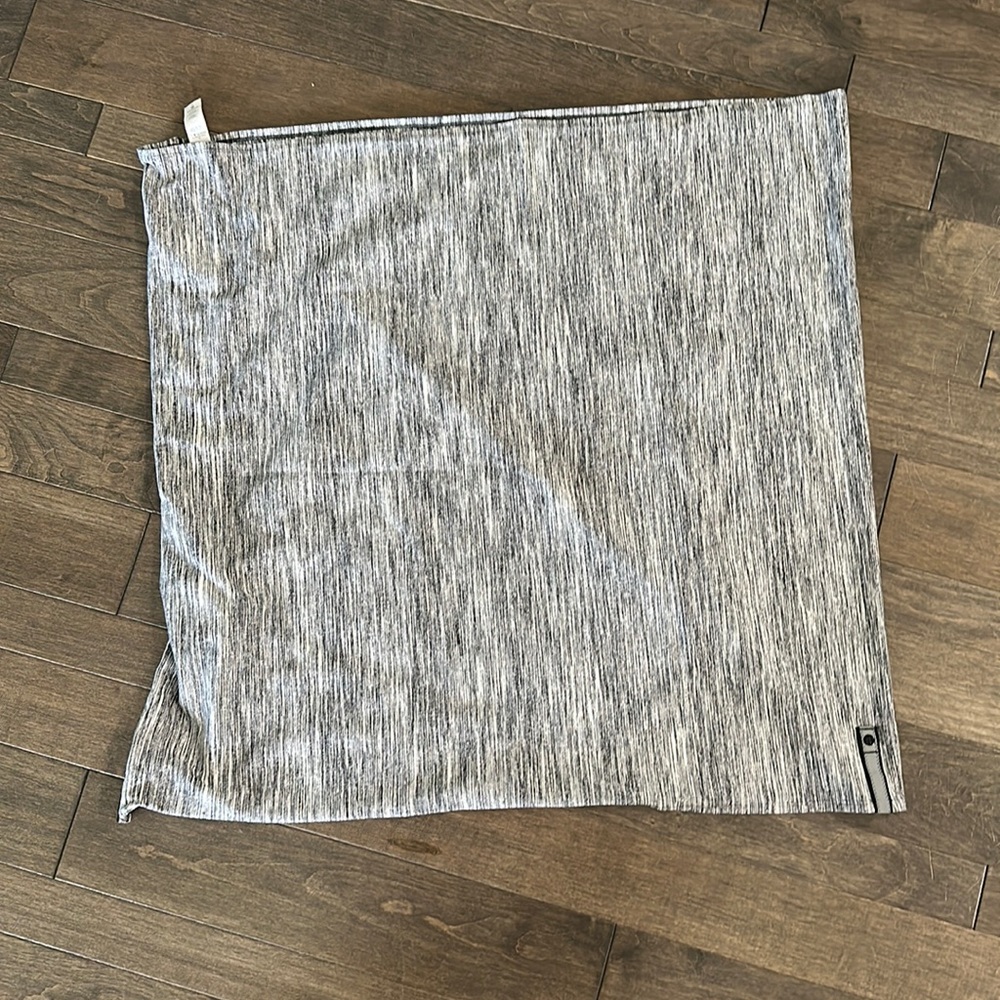 Lululemon wrap scarf